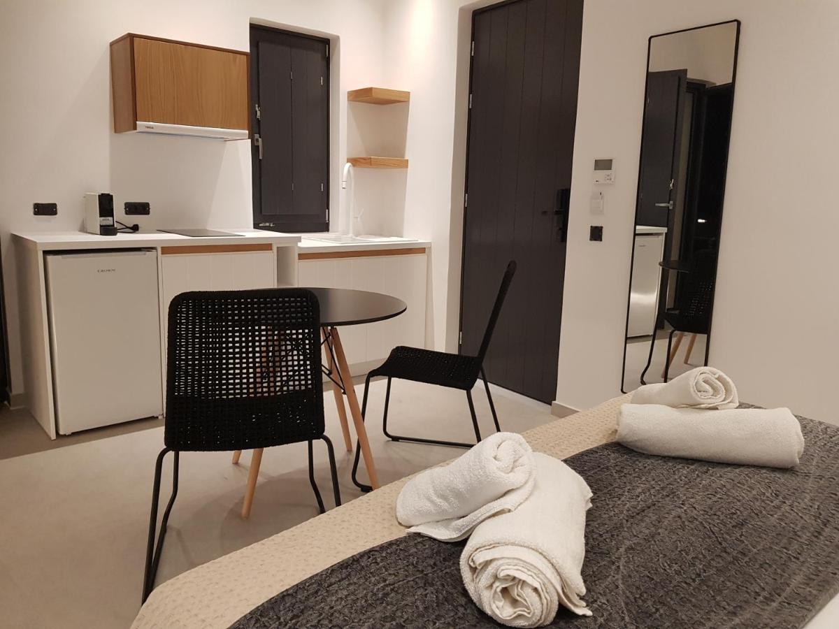 Mylithos Suites 모노리토스 외부 사진