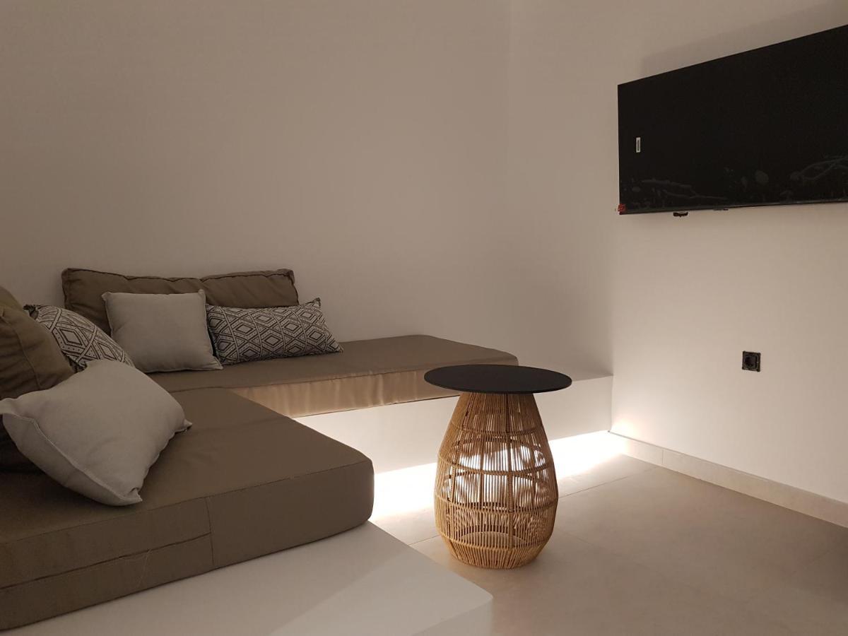 Mylithos Suites 모노리토스 외부 사진