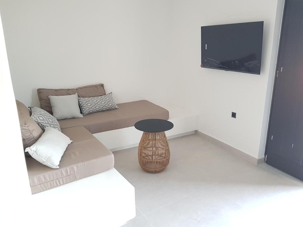 Mylithos Suites 모노리토스 외부 사진