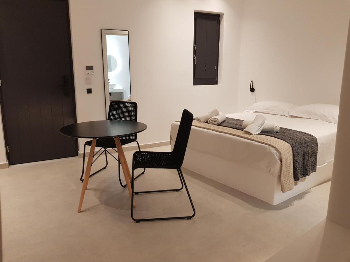 Mylithos Suites 모노리토스 외부 사진
